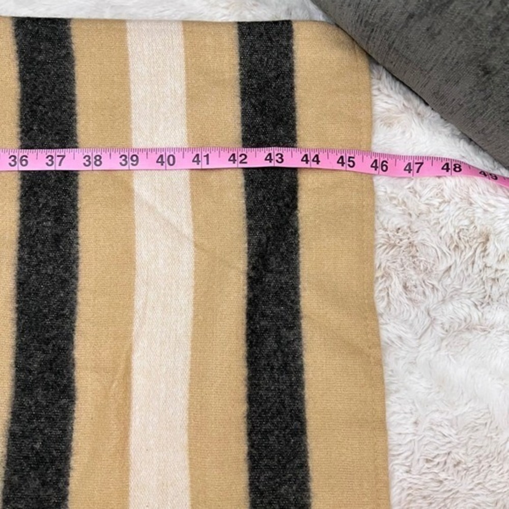 Woolrich Classic Plaid Poncho Neutral-tone Oatmeal Boho Hippie Fringe Soft Cozy - Picture 5 of 7